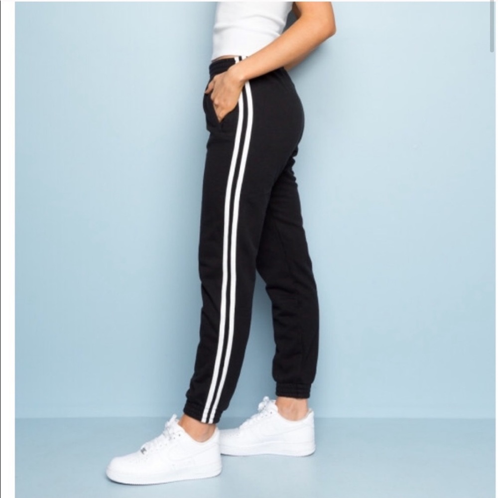 brandy melville rosa sweatpants in black